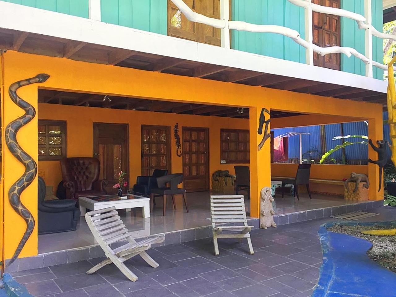 Madre Selva Hostel Puerto Viejo de Talamanca المظهر الخارجي الصورة