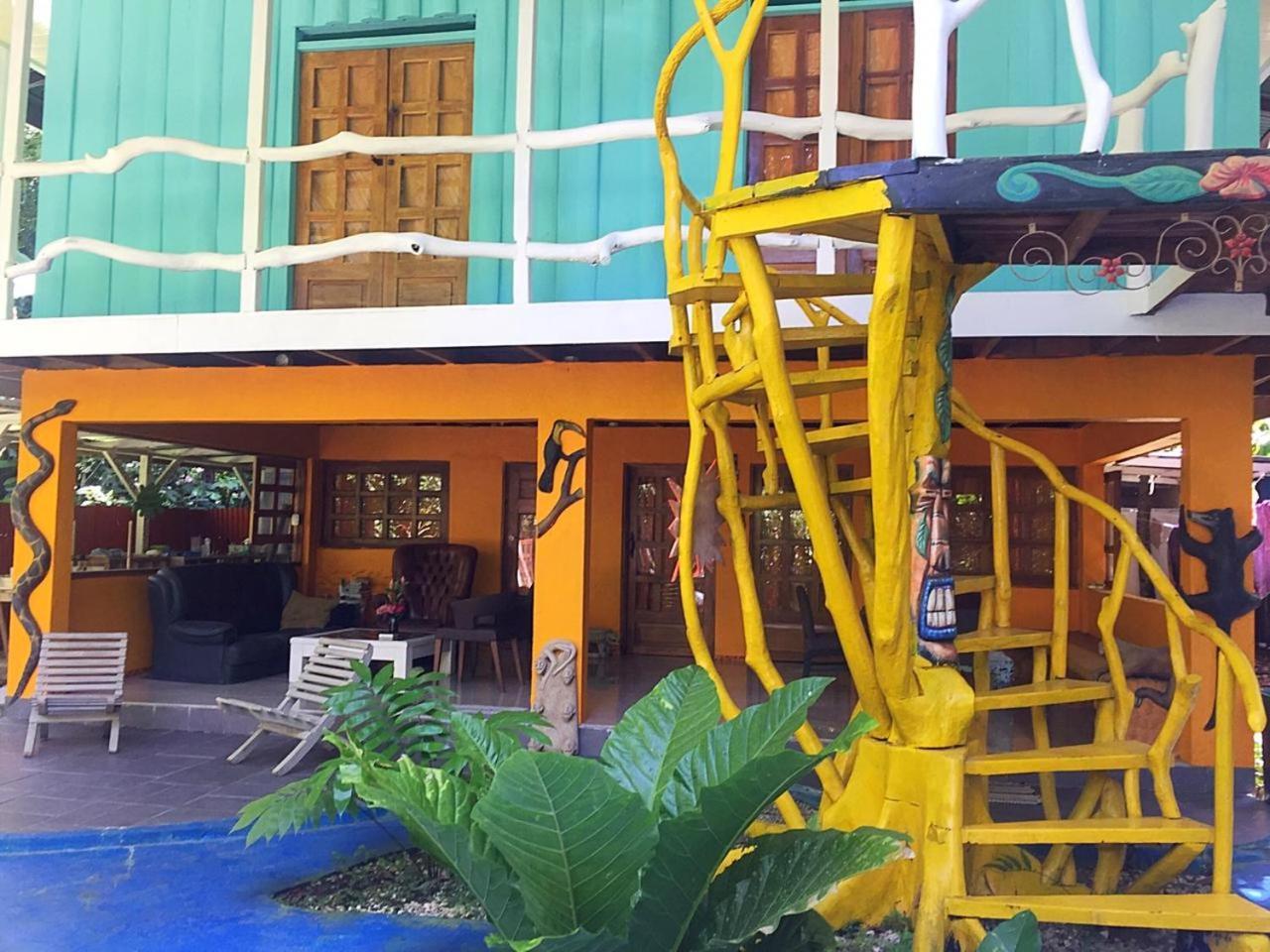 Madre Selva Hostel Puerto Viejo de Talamanca المظهر الخارجي الصورة