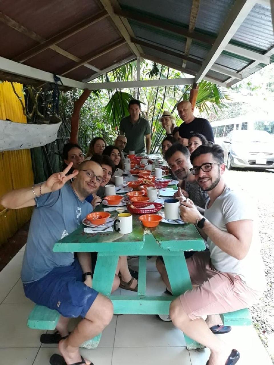 Madre Selva Hostel Puerto Viejo de Talamanca المظهر الخارجي الصورة